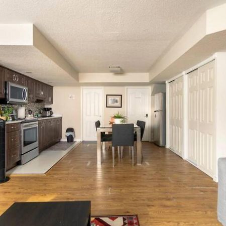 Self Check-In Spacious Apartment With Full Kitchen Ottawa Exterior photo